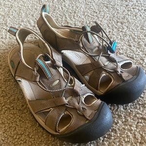 Keen hiking sandals